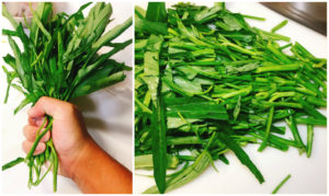 空芯菜に割れ目を入れてカットする
