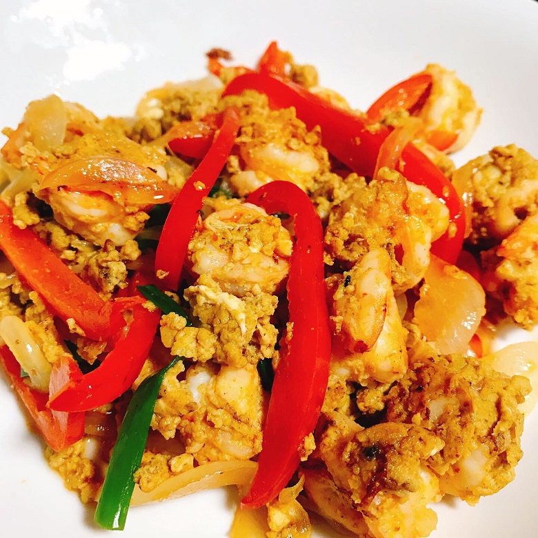 絶品 タイ風海老のカレー炒め クンパッポンカリー タイ料理レシピ 食べタイｂｌｏｇ