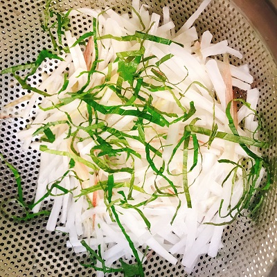 混ぜ合わせたサラダ野菜