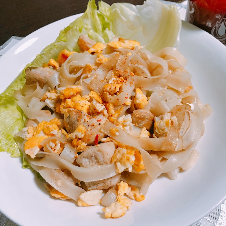 タイ風焼きそば　クイッティオクアガイ