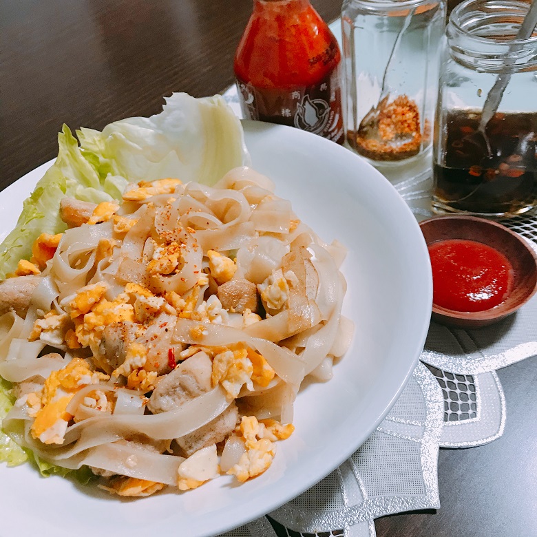 タイ風焼きそば　クイッティオクアガイ