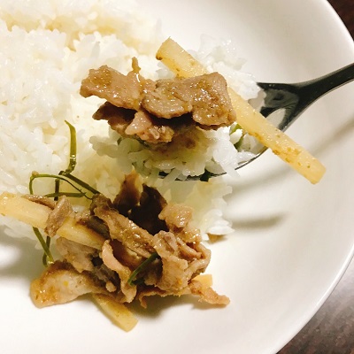 ご飯と食べるグリーンカレー炒め