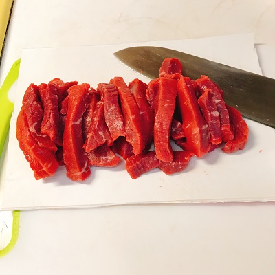 棒状に切った牛肉