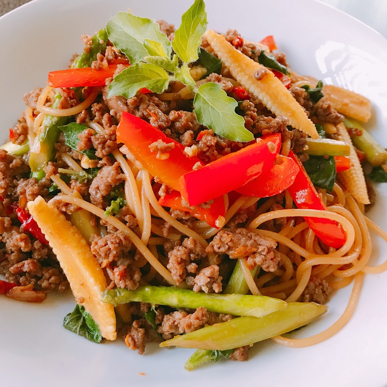 絶品タイの激辛スパゲティー ✦スパゲティーパットキーマオ✦|タイ料理